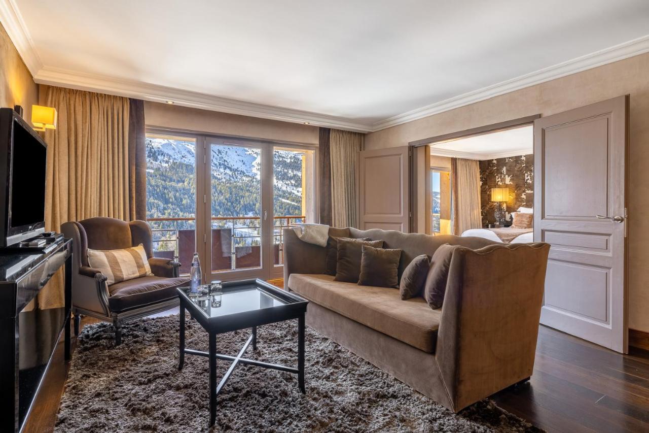 Hôtel l'Hélios Méribel Esterno foto