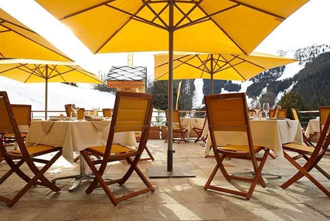 Hôtel l'Hélios Méribel Esterno foto