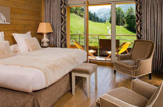 Hôtel l'Hélios Méribel Esterno foto
